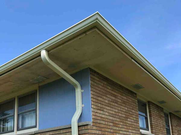 well-installed-downspout